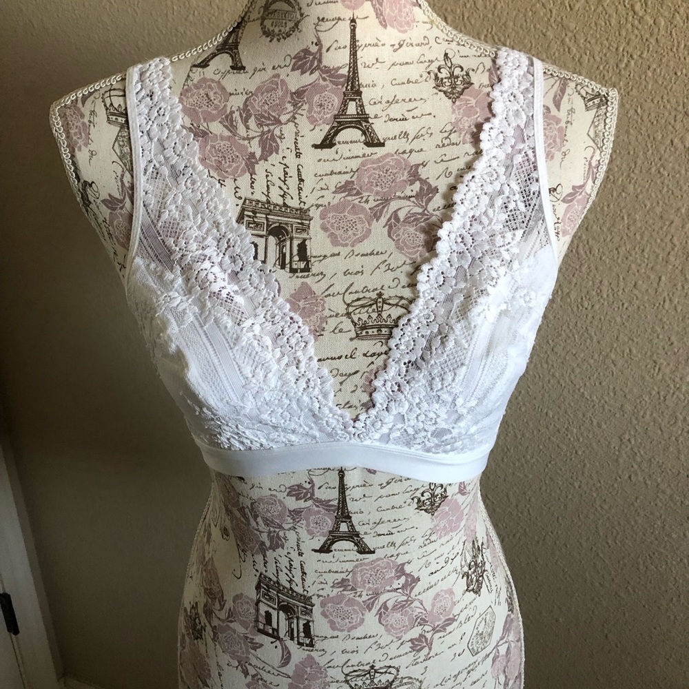 Wacoal White Lace Bralette in size 36 like new